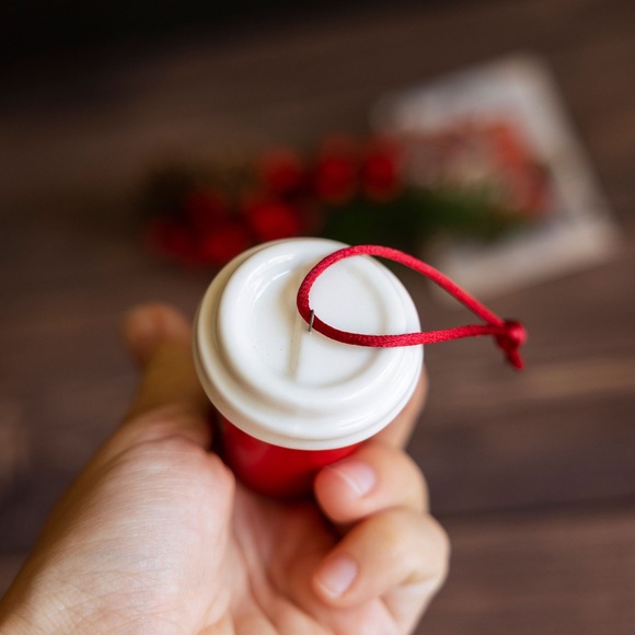 Starbucks ornaments ceramic red cup 2022 - Picture 7 of 8